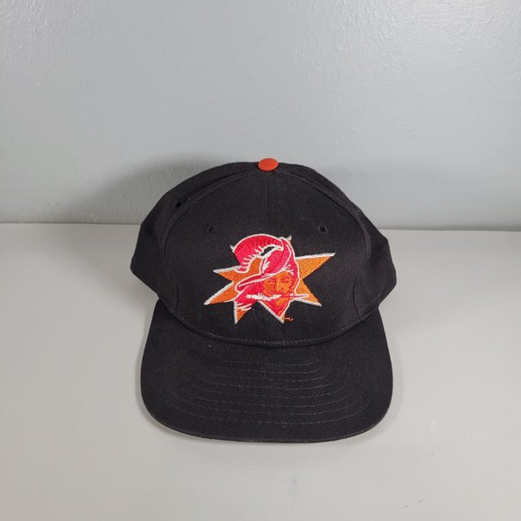 NFL Other - Tampa Bay Buccaneers Hat NewEra Strapback Black Vtg Logo